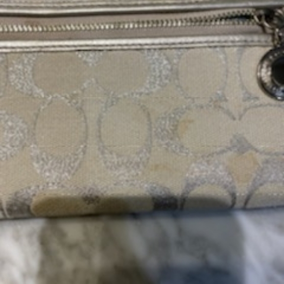 Coach wristlet - Picture 6 of 6